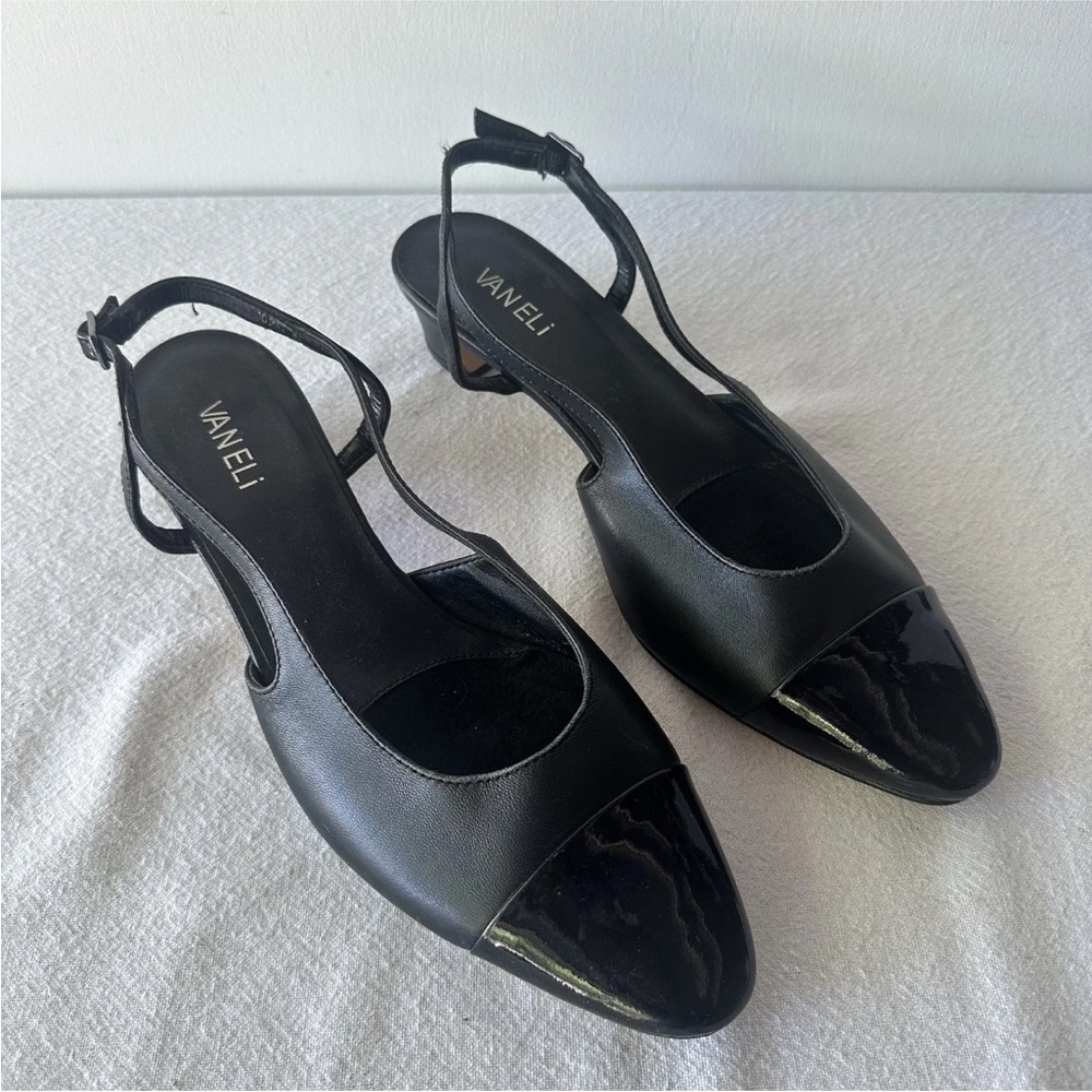 Vaneli Aliz Cap Toe Slingbacks